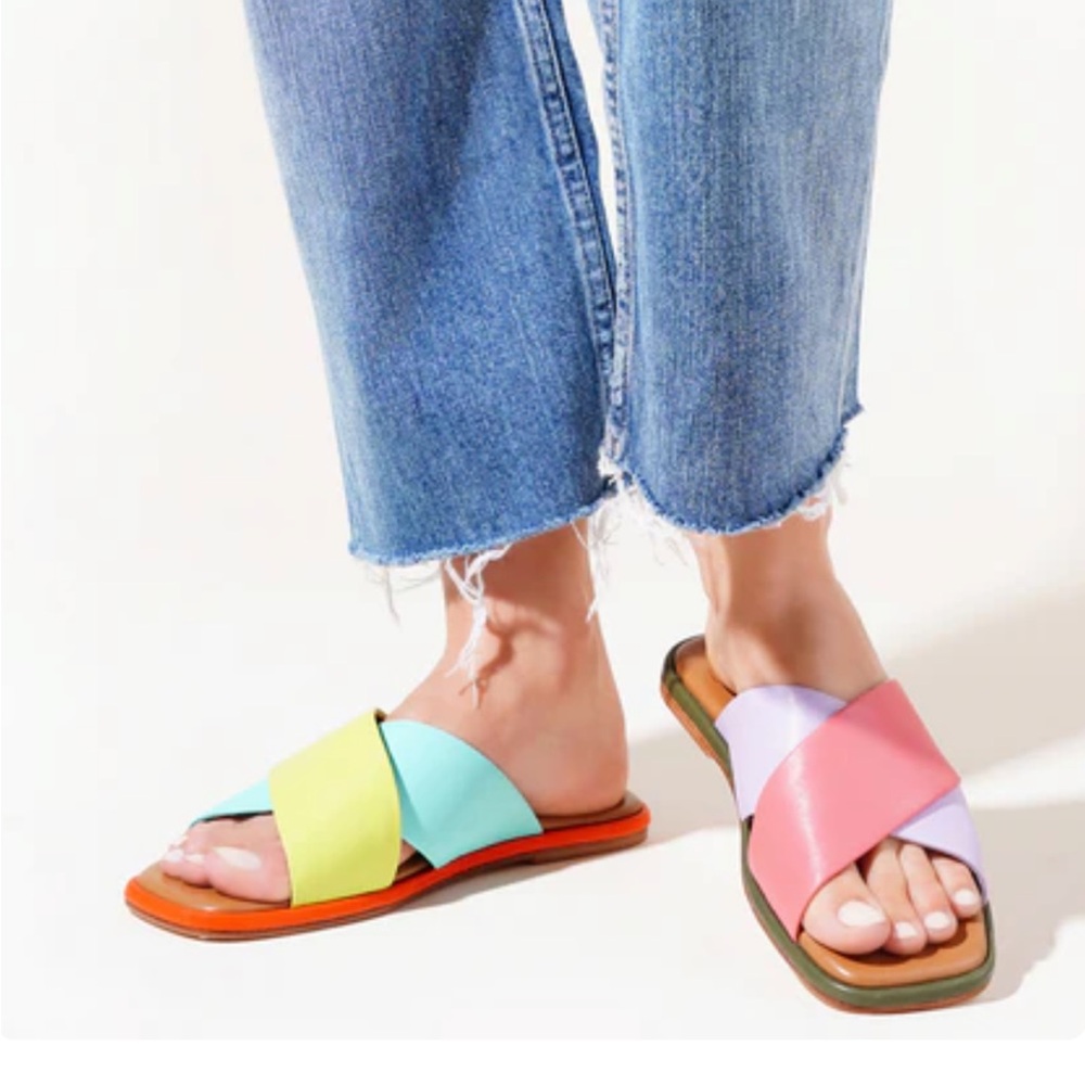 CHARLOTTE STONE Kim Flat Slide Sandals in Nassau Colorway sz 7 EUC